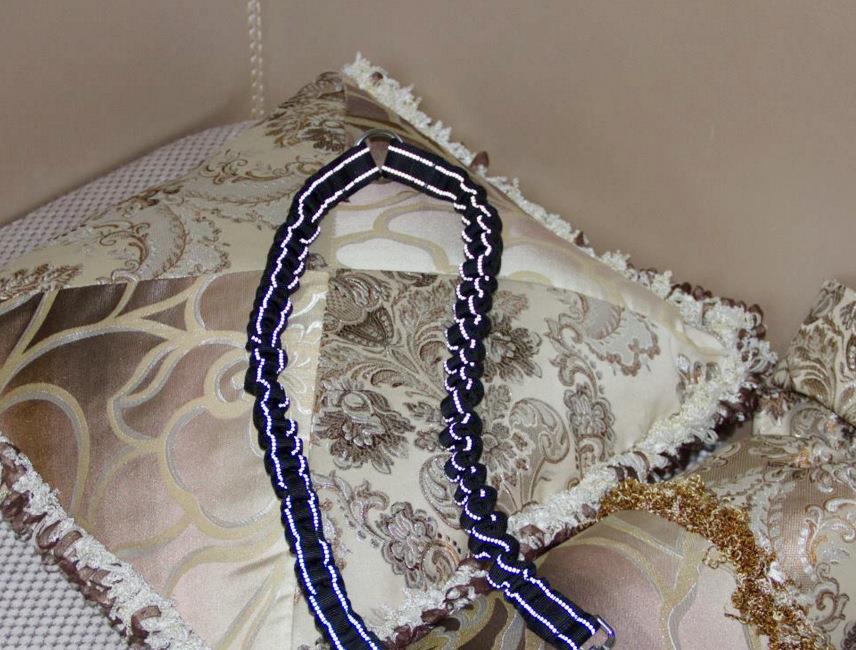 Reflective Black Rope Leash Detail
